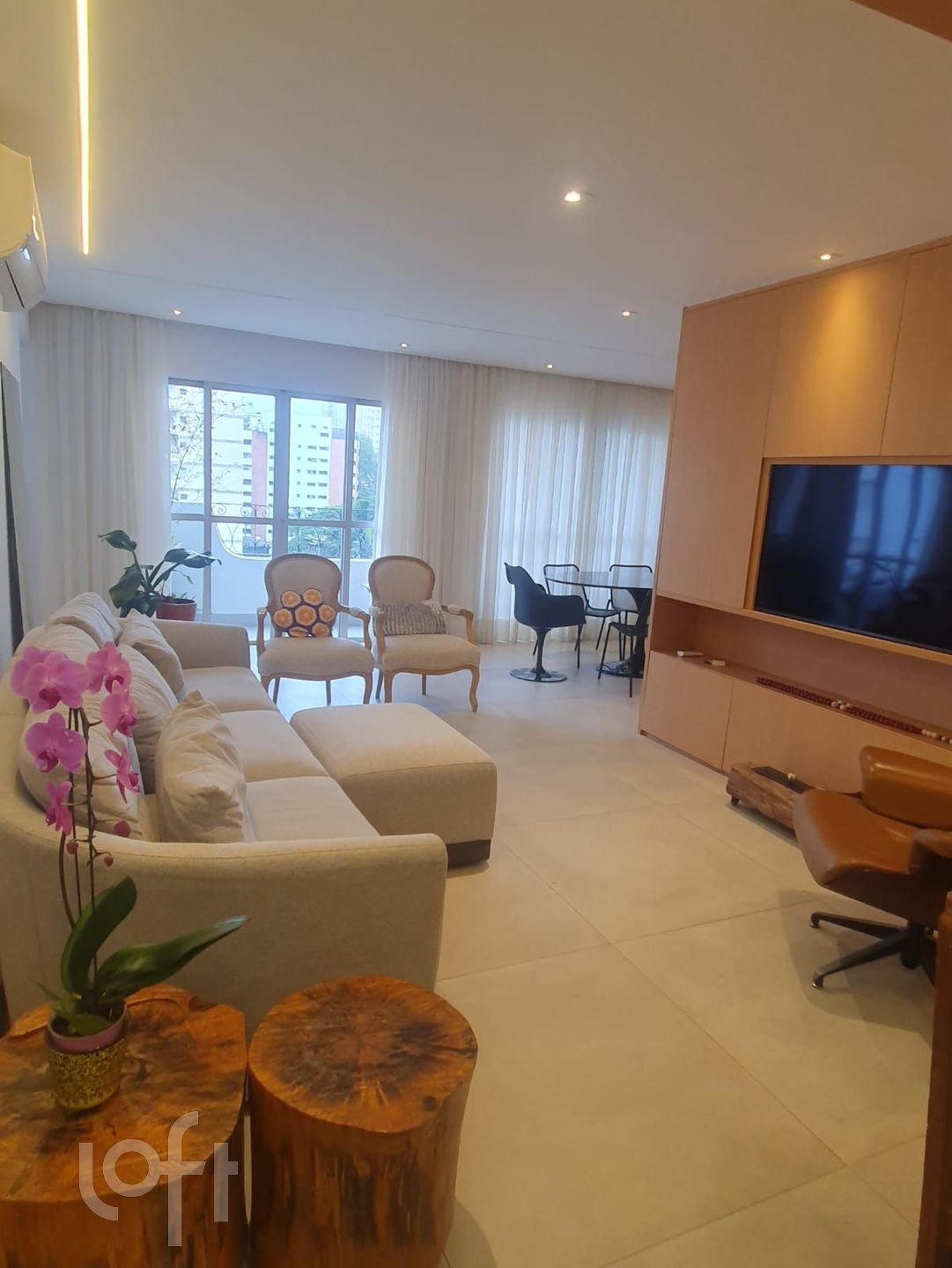 Apartamento à venda com 3 quartos, 113m² - Foto 1