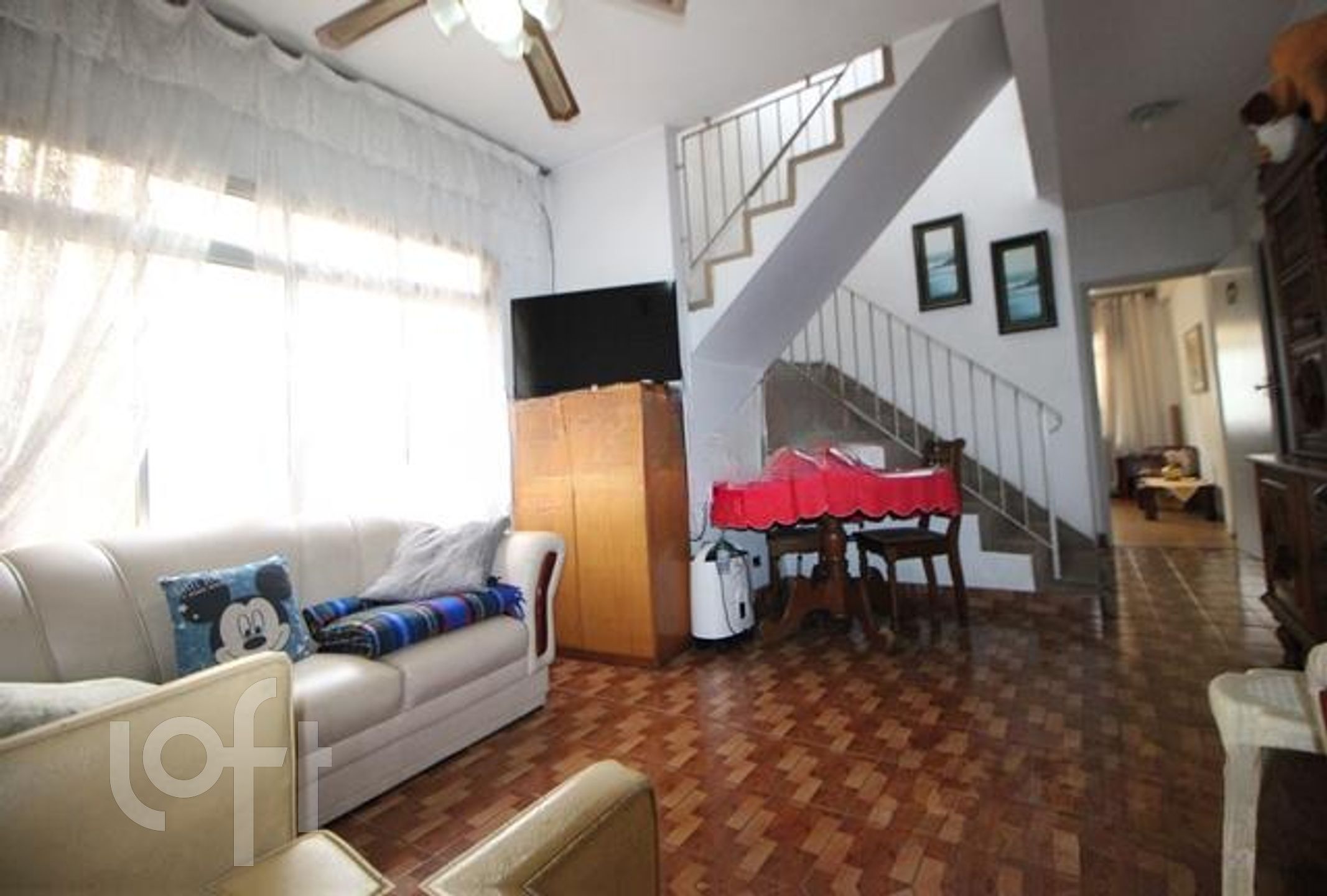 Casa à venda com 3 quartos, 160m² - Foto 2