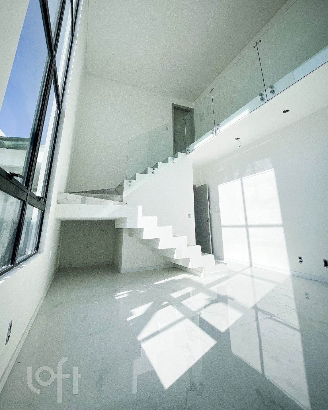 Casa Residencial com 155m², 3 quartos, 3 suítes, 2 garagens, no bairro Sao Joao em Itajaí