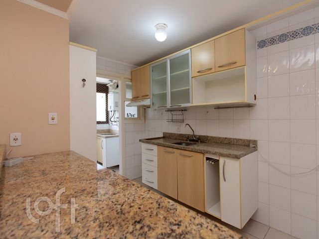 Apartamento com 83m², 3 dormitórios, 1 suíte, 2 vagas, Santana em Porto Alegre