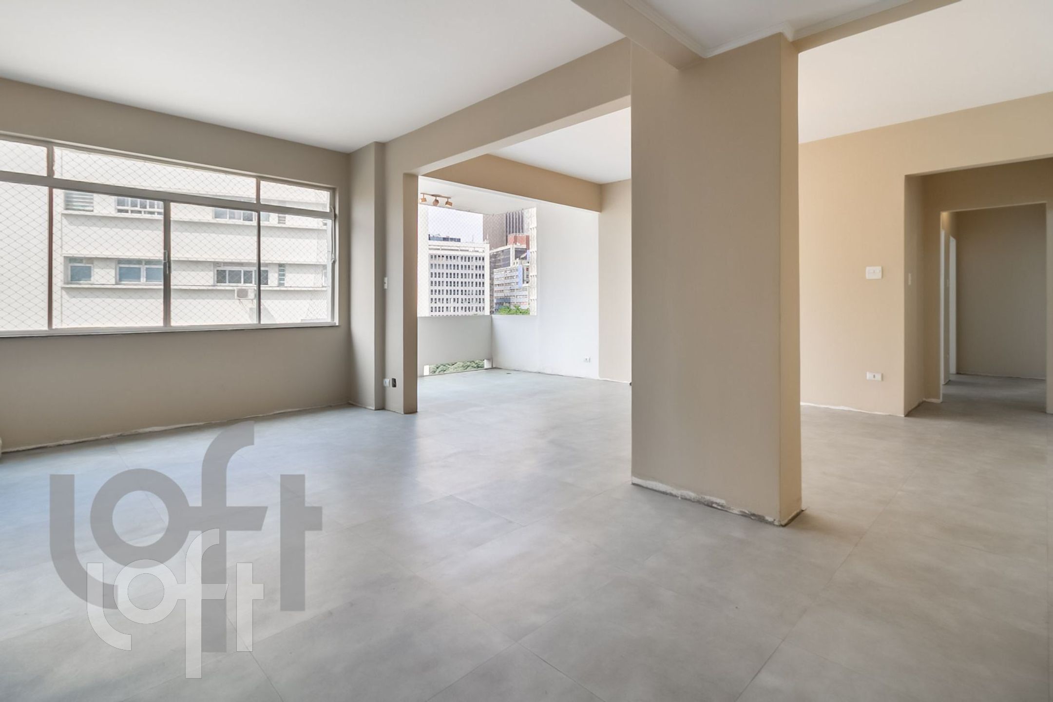 Apartamento à venda com 3 quartos, 151m² - Foto 1