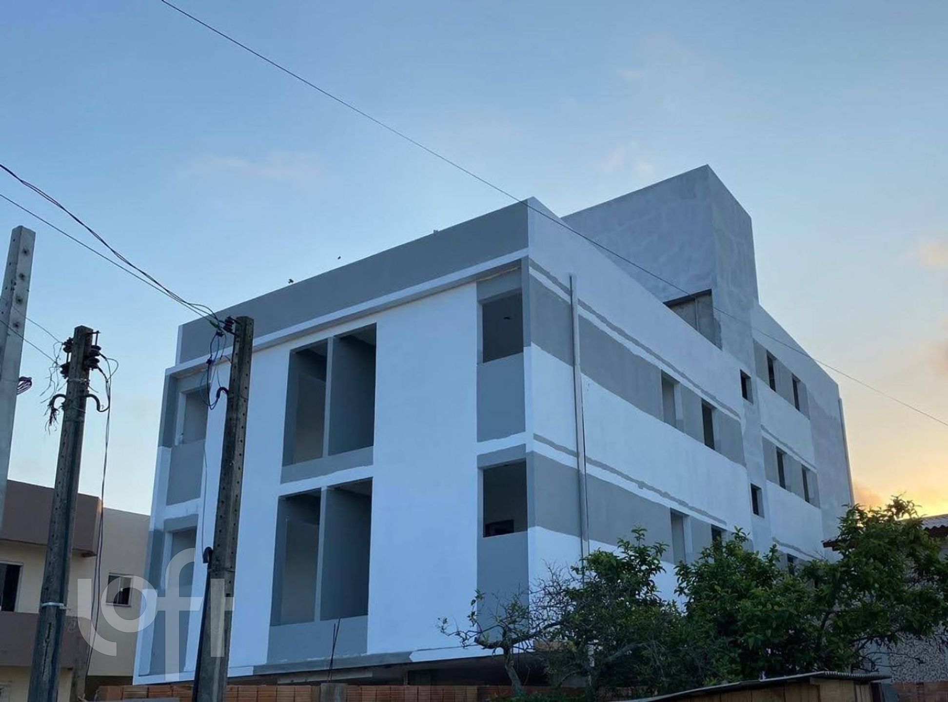 Apartamento à venda em Ingleses com 45 m², 2 quartos, 1 vaga