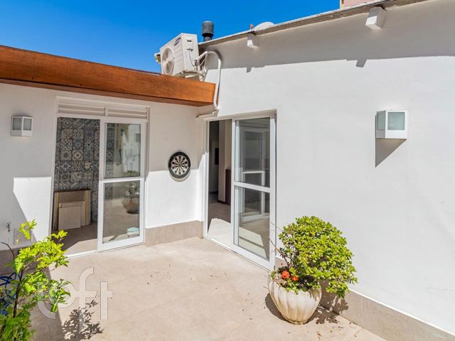 Apartamento com 128m², 3 dormitórios, 1 suíte, 1 vaga, Bom Fim em Porto Alegre