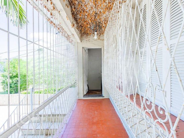 Casa com 330m², 4 dormitórios, 3 suítes, 2 vagas, Três Figueiras em Porto Alegre