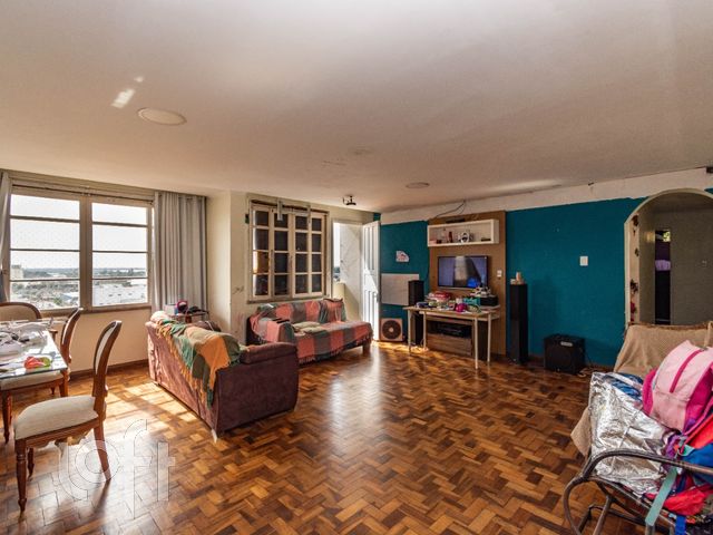 Apartamento com 130m², 4 dormitórios, Floresta em Porto Alegre