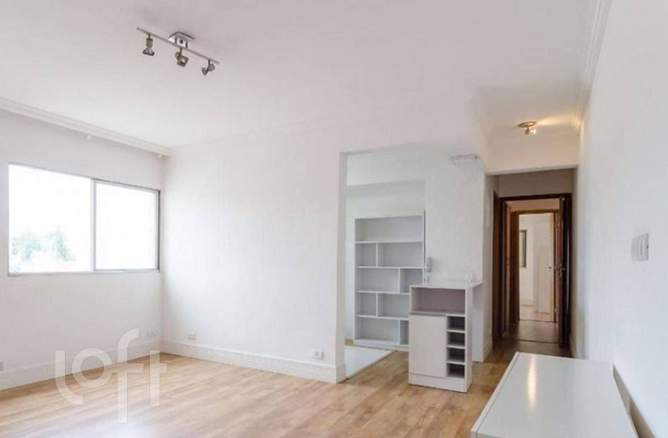 Apartamento à venda com 2 quartos, 70m² - Foto 1