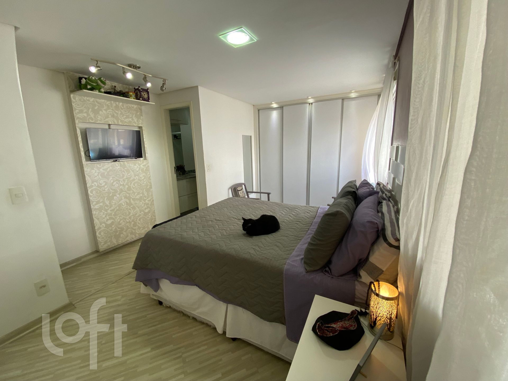 Apartamento à venda com 1 quarto, 60m² - Foto 33