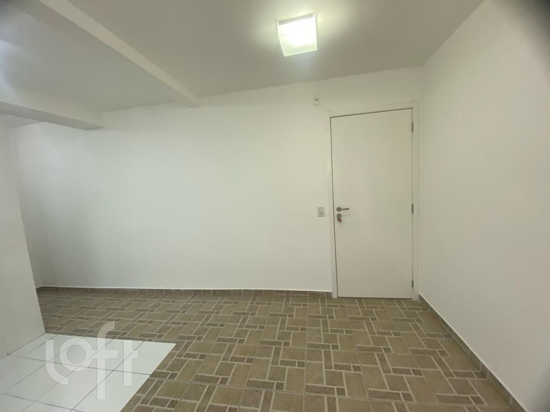 Apartamento à venda com 2 quartos, 44m² - Foto 2