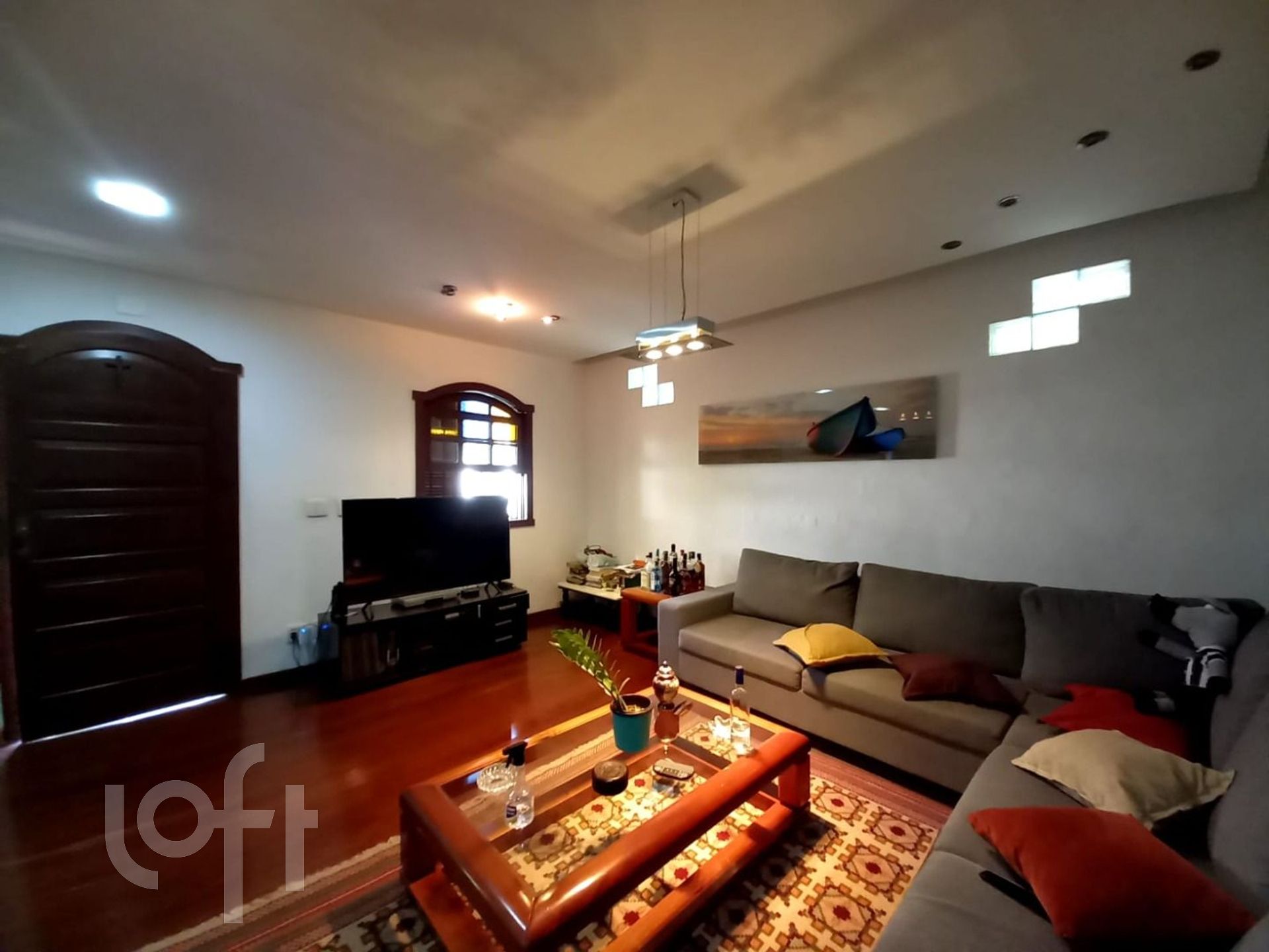 Casa à venda com 4 quartos, 360m² - Foto 1