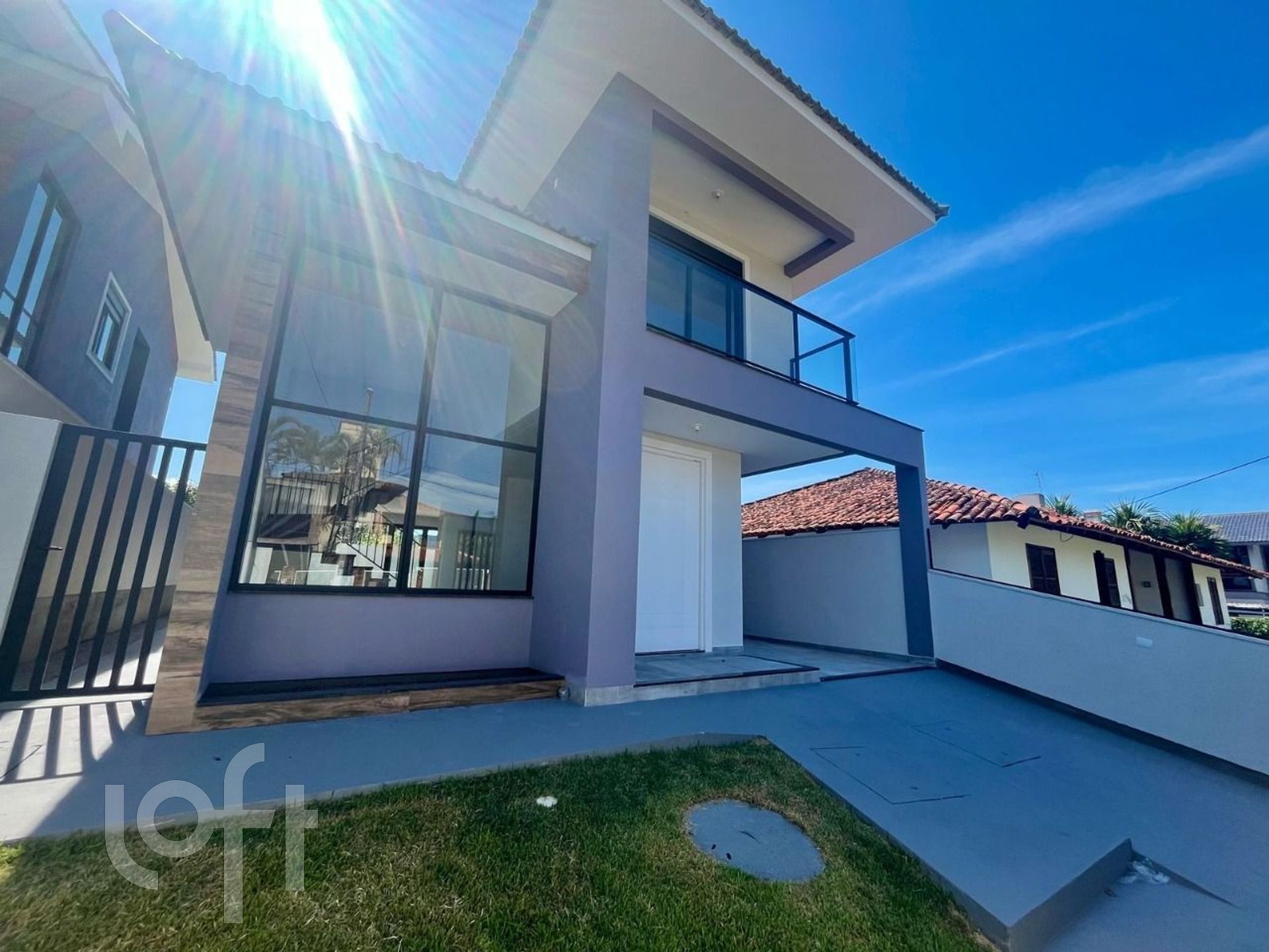 Casa à venda em Lagoa da Conceição com 179 m², 3 quartos, 3 suítes