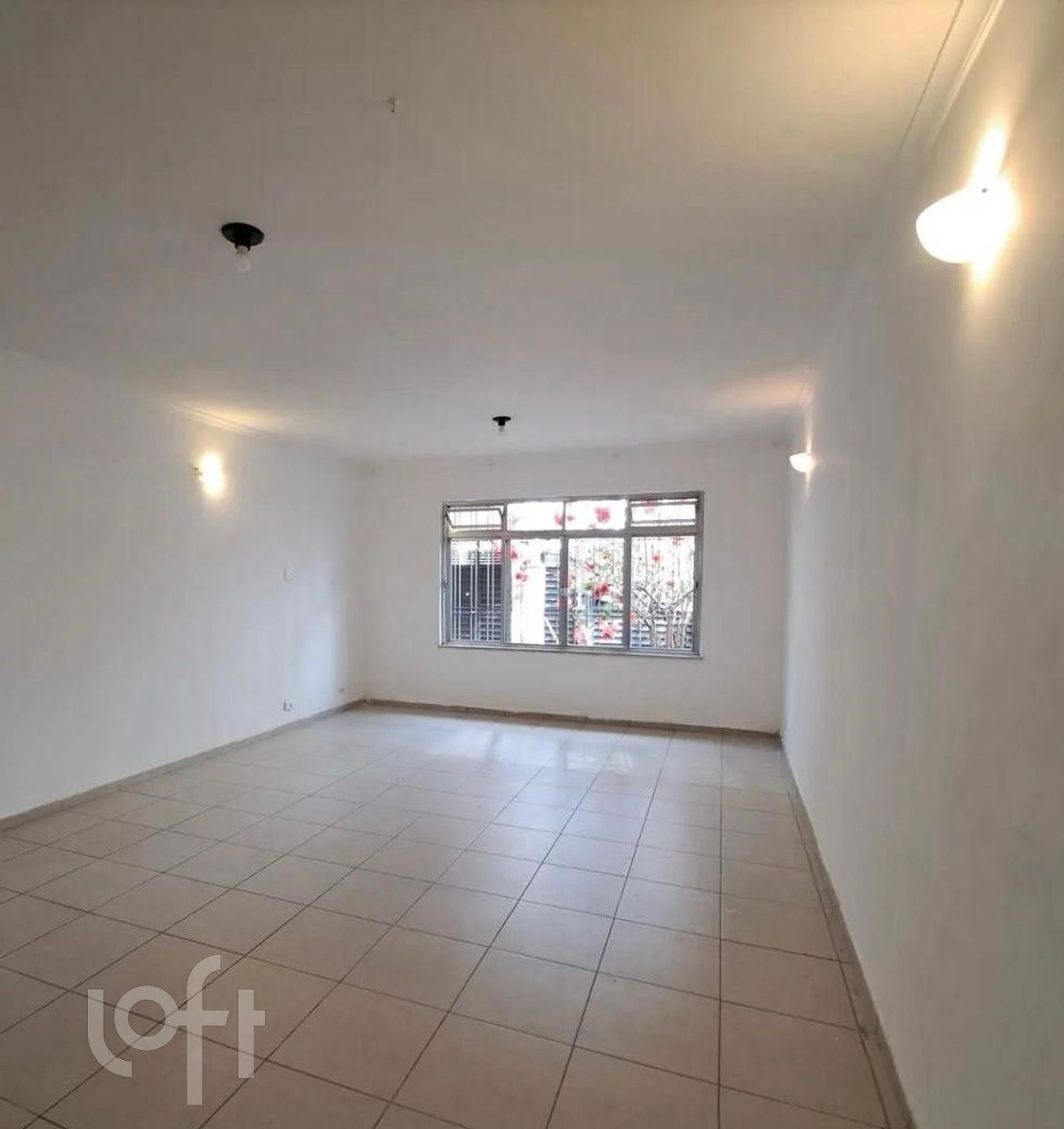 Casa à venda com 3 quartos, 158m² - Foto 1