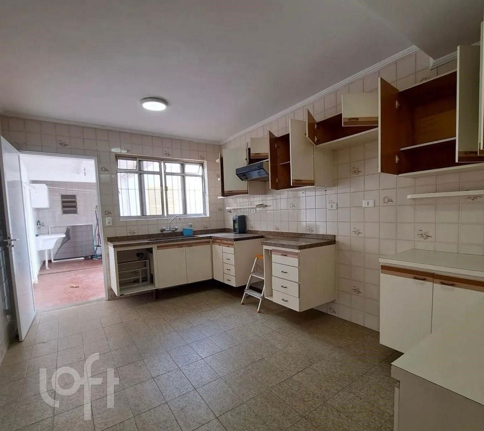 Casa à venda com 3 quartos, 158m² - Foto 4