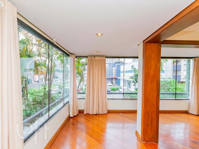 Apartamento com 104m², 2 dormitórios, 1 vaga, Bela Vista em Porto Alegre