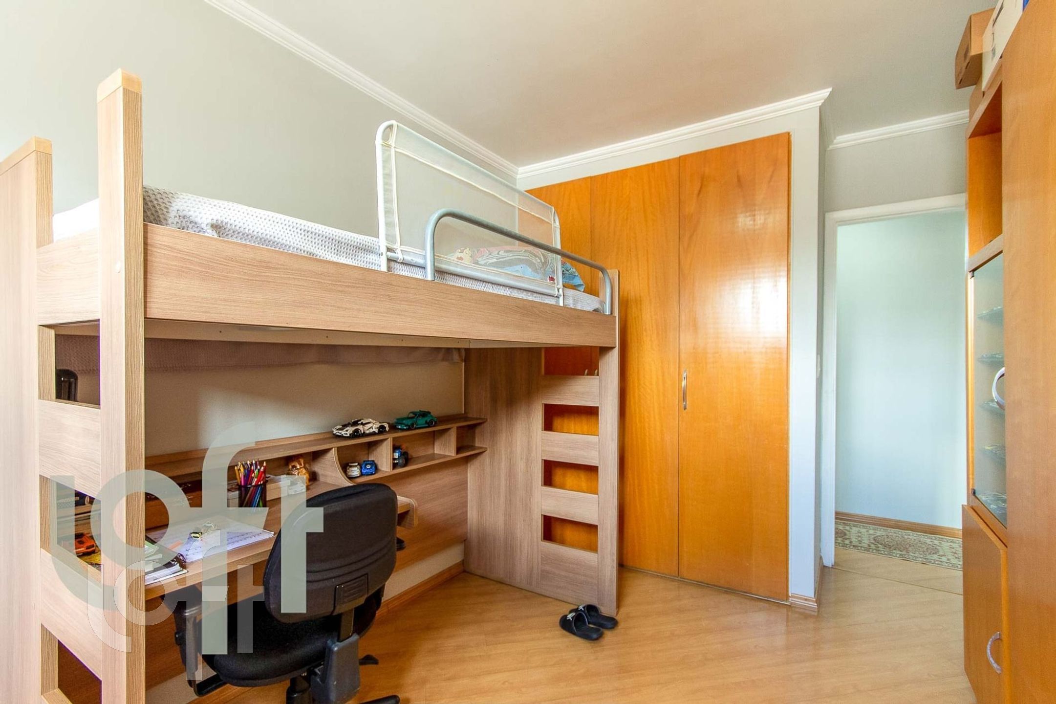 Apartamento à venda com 2 quartos, 75m² - Foto 3