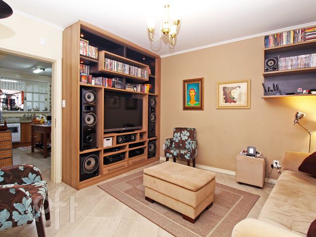 Casa com 210m², 3 dormitórios, 1 suíte, 2 vagas, São João em Porto Alegre