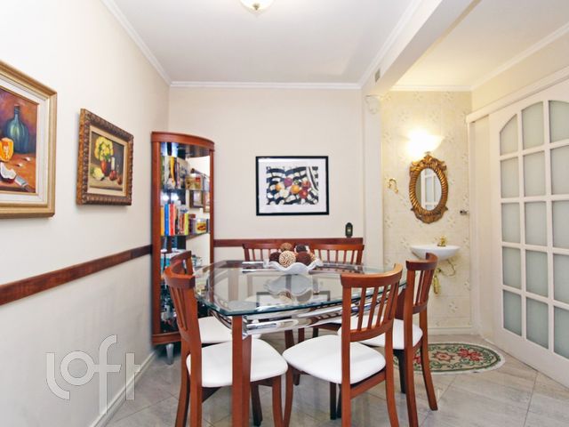 Casa com 210m², 3 dormitórios, 1 suíte, 2 vagas, São João em Porto Alegre