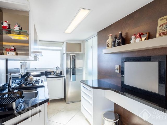 Apartamento com 79m², 2 dormitórios, 1 suíte, 1 vaga, Menino Deus em Porto Alegre