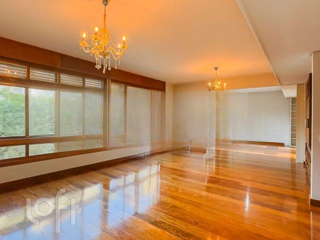 Apartamento com 250m², 4 dormitórios, 1 suíte, 2 vagas, Santana em Porto Alegre