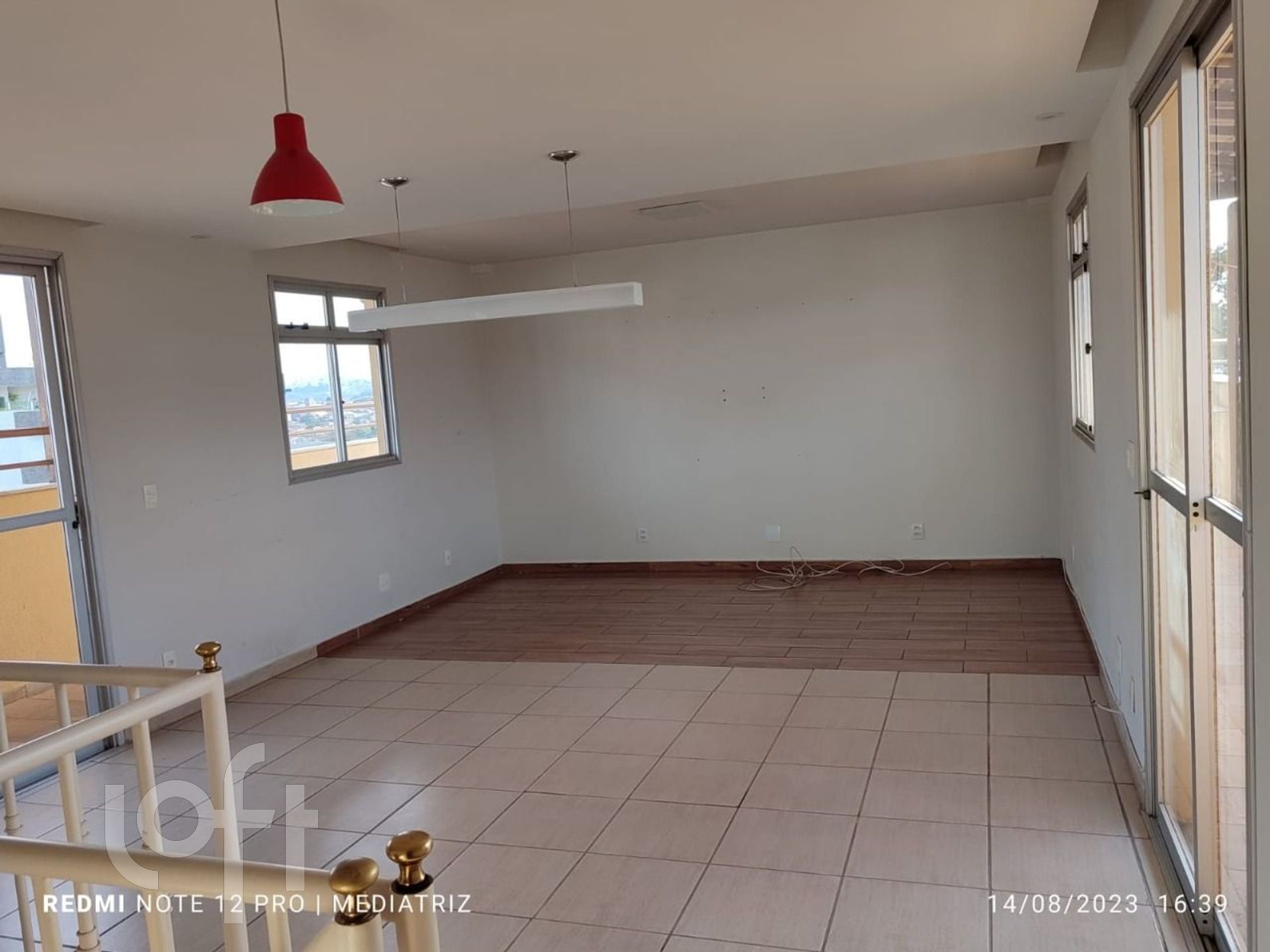 Apartamento à venda com 4 quartos, 190m² - Foto 2