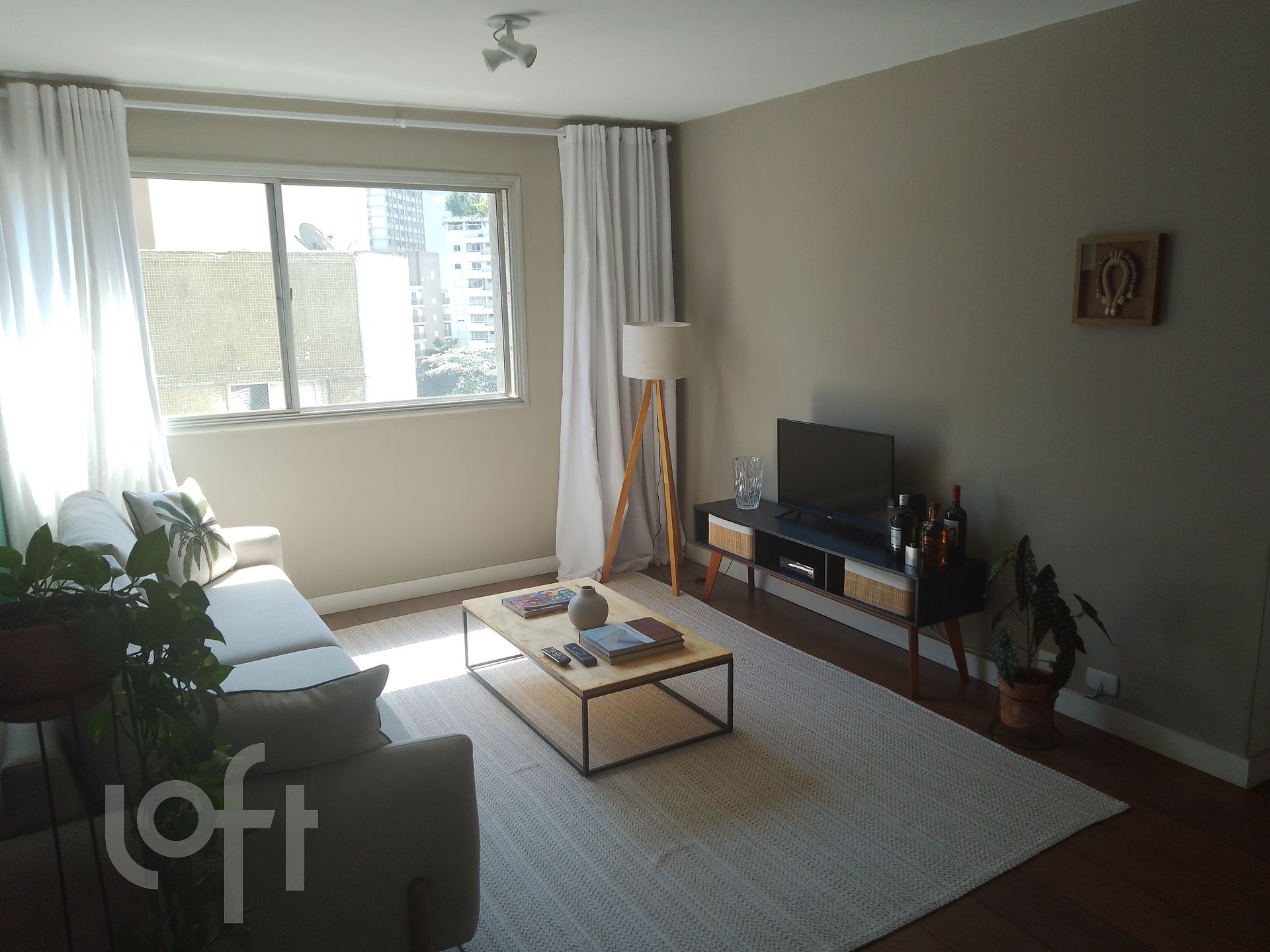 Apartamento à venda com 2 quartos, 60m² - Foto 1