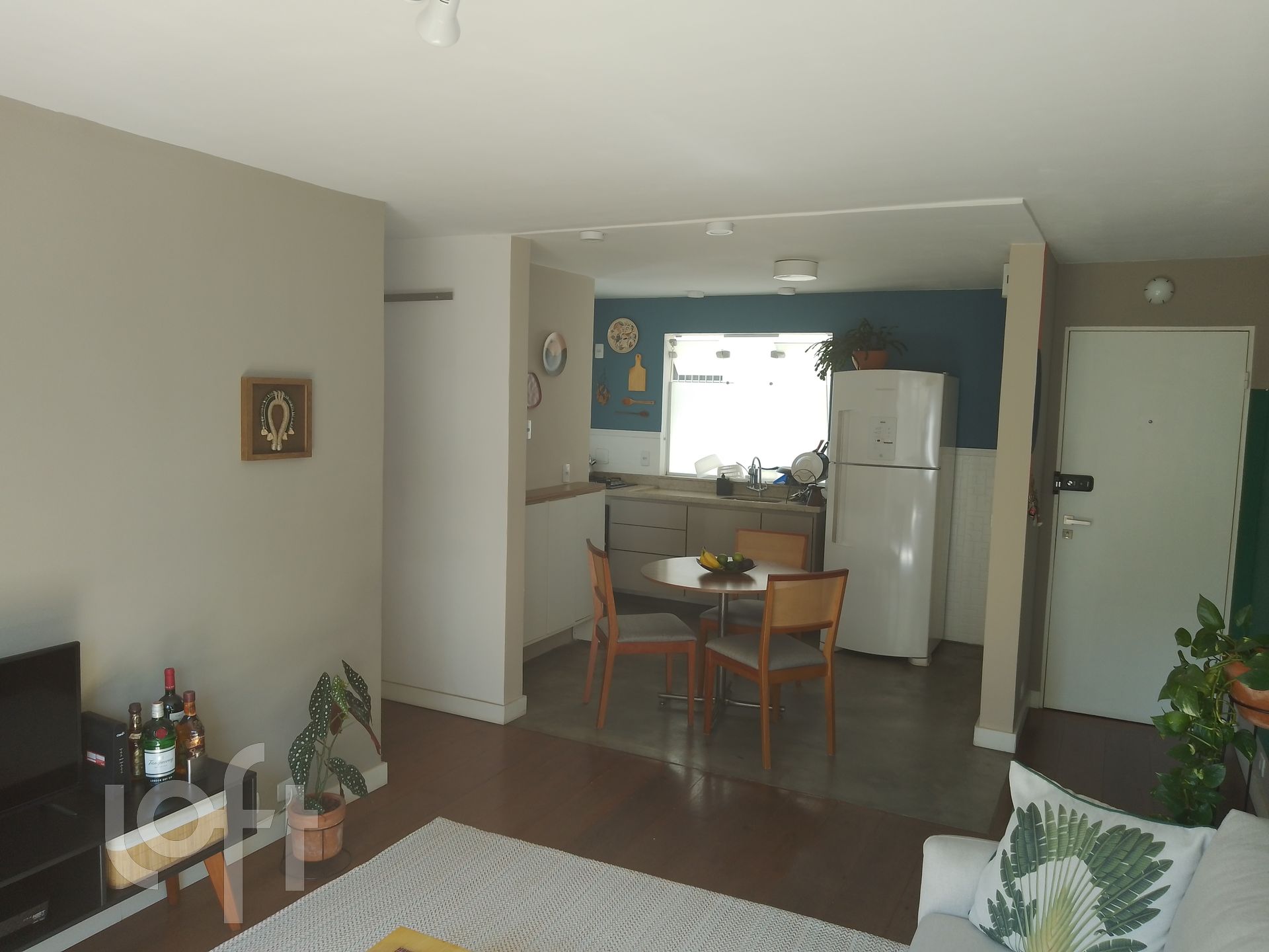 Apartamento à venda com 2 quartos, 60m² - Foto 3