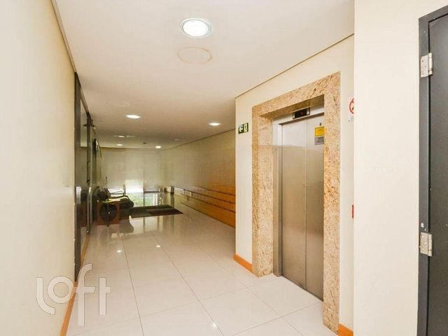 Apartamento com 45m², 1 dormitório, 1 vaga, Petrópolis em Porto Alegre