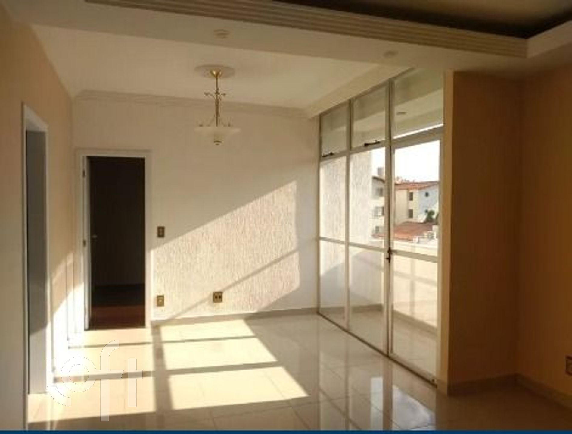 Apartamento à venda com 3 quartos, 180m² - Foto 2