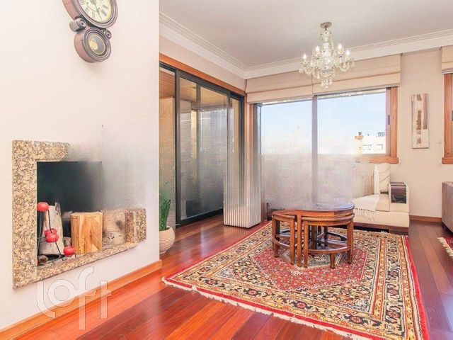 Apartamento com 196m², 3 dormitórios, 1 suíte, 2 vagas, Auxiliadora em Porto Alegre