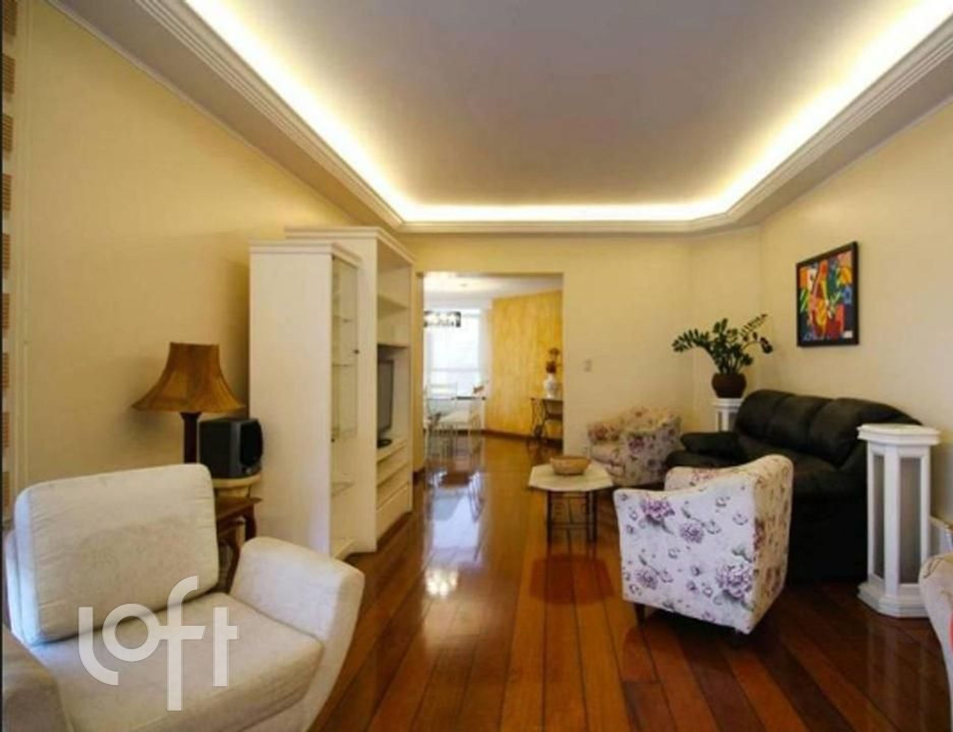 Apartamento à venda com 4 quartos, 220m² - Foto 2