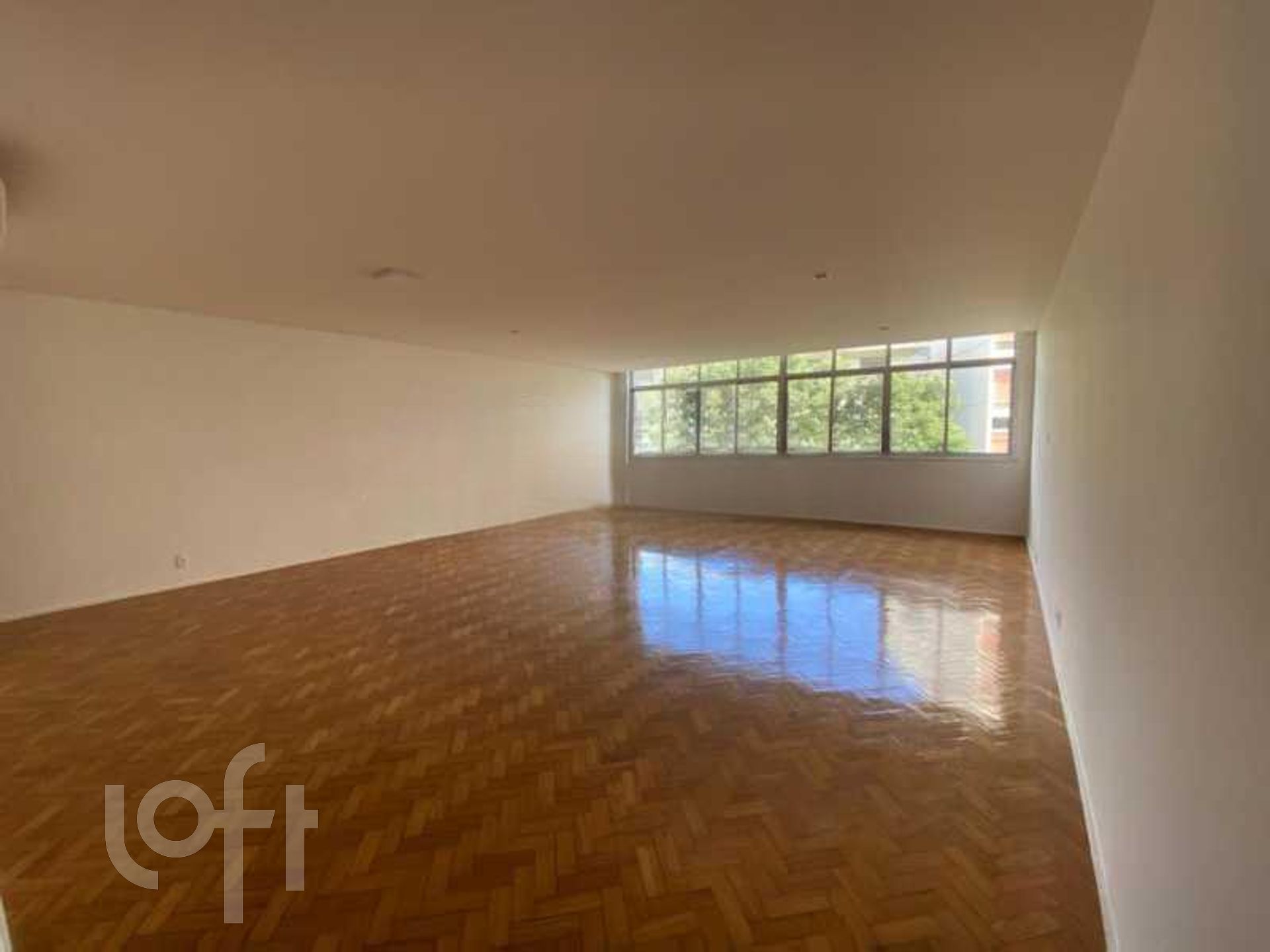 Apartamento à venda com 4 quartos, 270m² - Foto 1