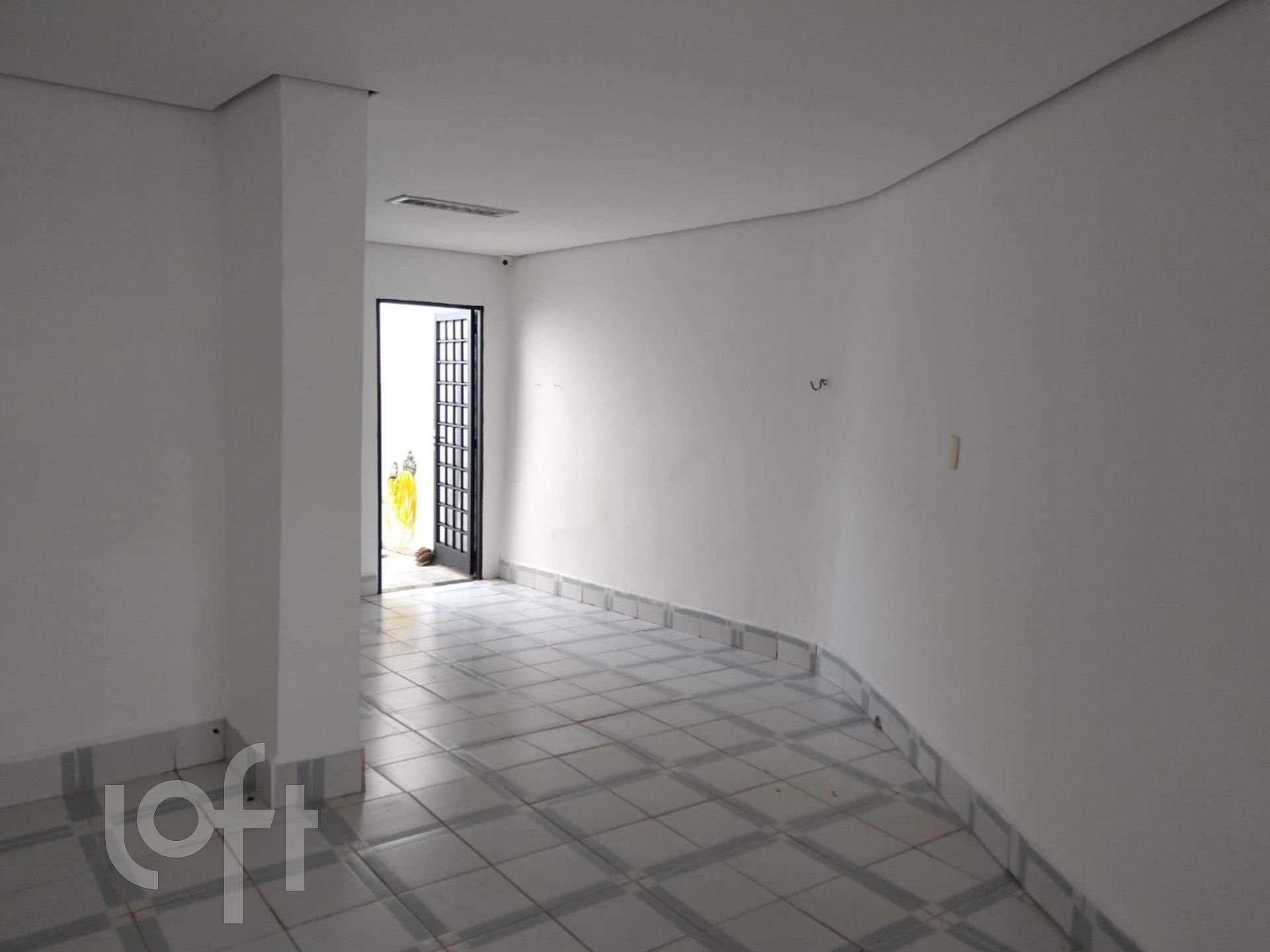 Casa à venda com 4 quartos, 120m² - Foto 2