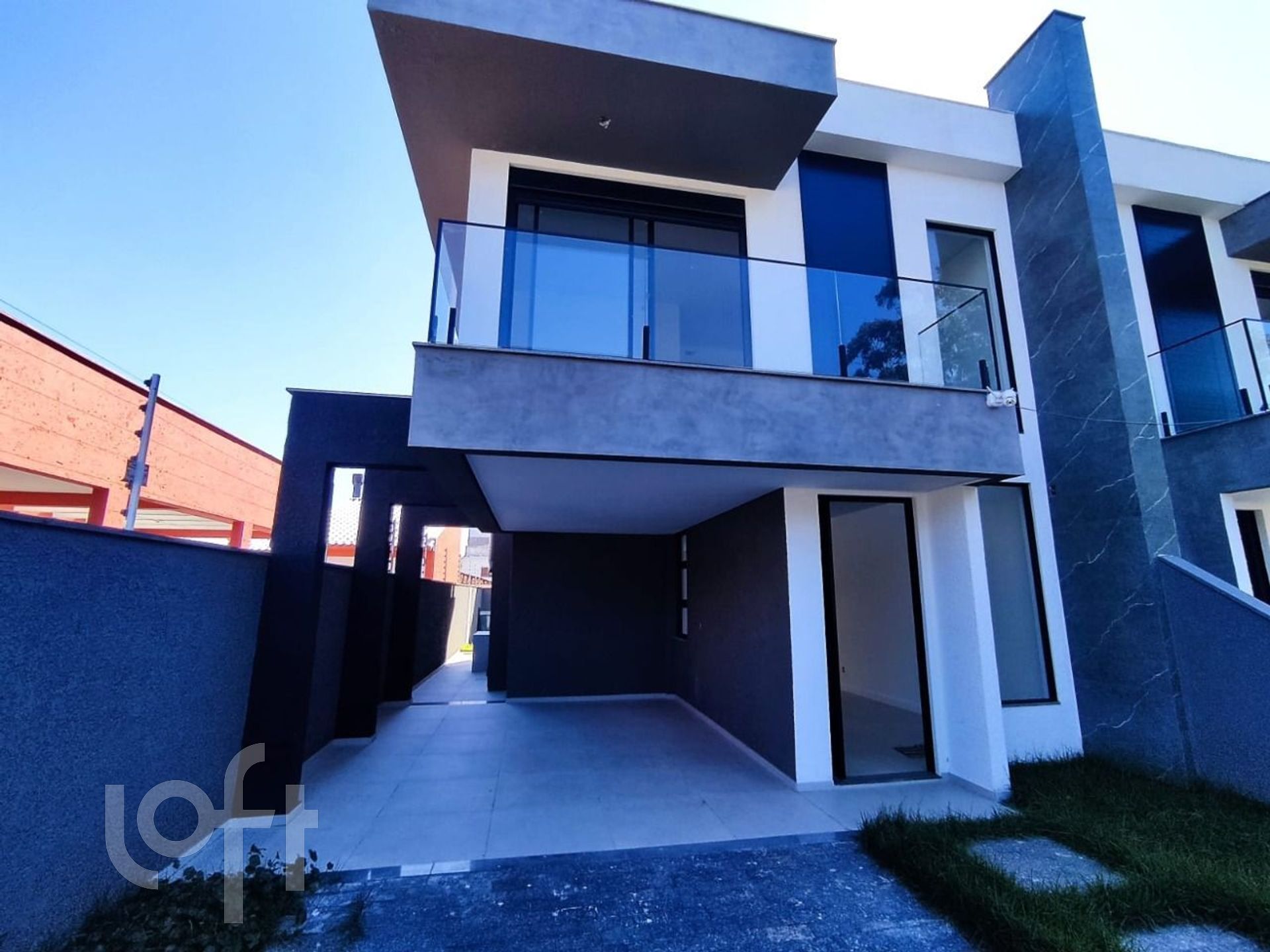 Casa à venda em Ingleses com 172 m², 3 quartos, 3 suítes, 2 vagas