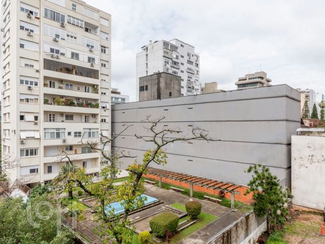 Apartamento com 120m², 3 dormitórios, 1 suíte, 1 vaga, Moinhos de Vento em Porto Alegre