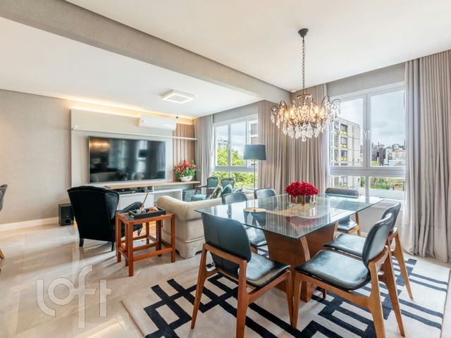 Apartamento com 120m², 3 dormitórios, 1 suíte, 1 vaga, Moinhos de Vento em Porto Alegre