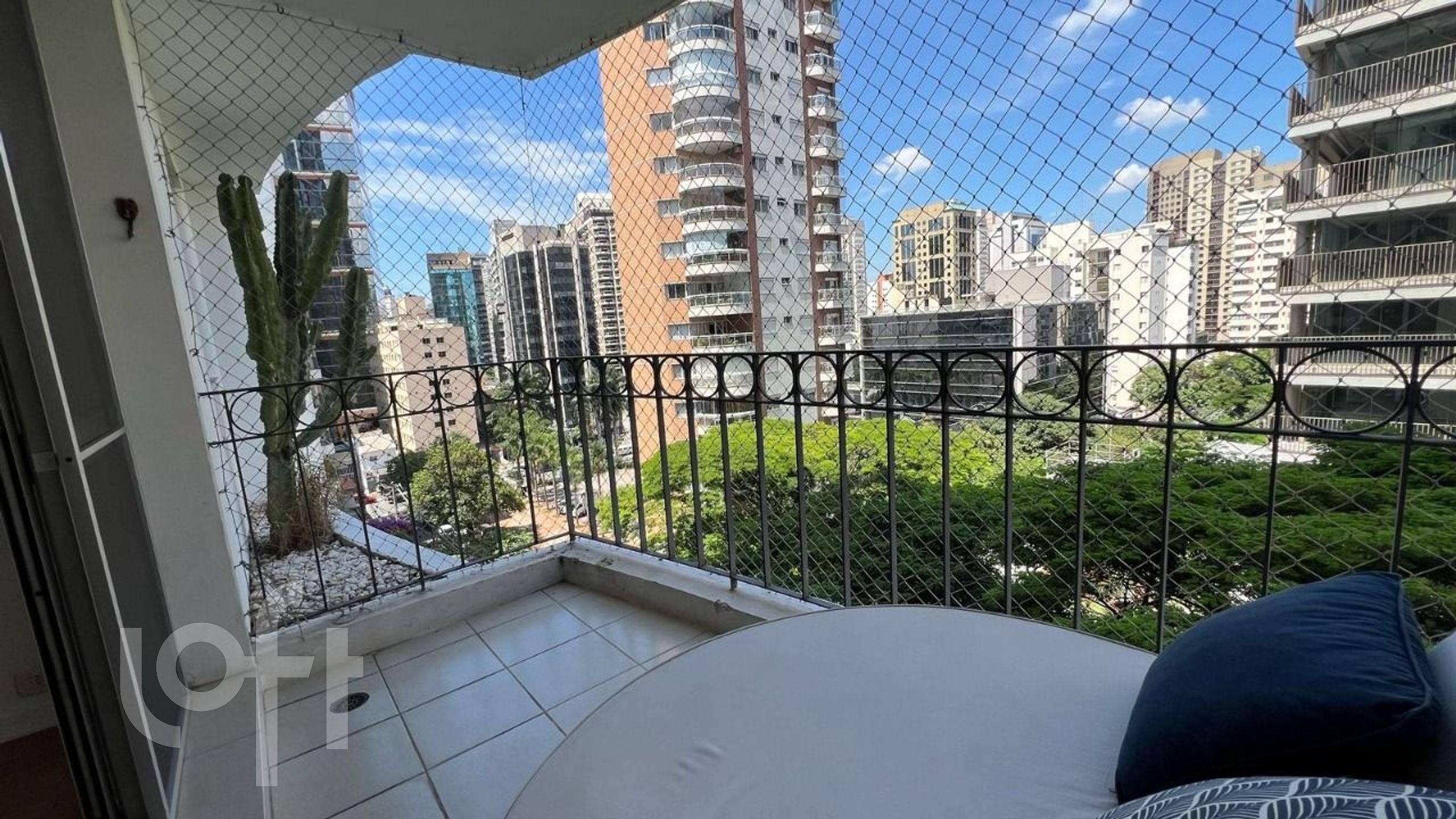 Apartamento à venda com 3 quartos, 104m² - Foto 4