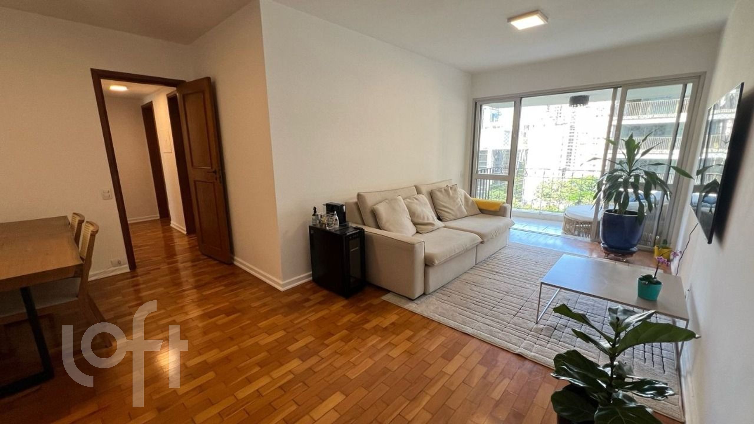 Apartamento à venda com 3 quartos, 104m² - Foto 1