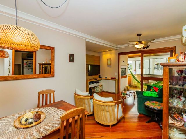 Apartamento com 98m², 2 dormitórios, 1 suíte, 1 vaga, São João em Porto Alegre