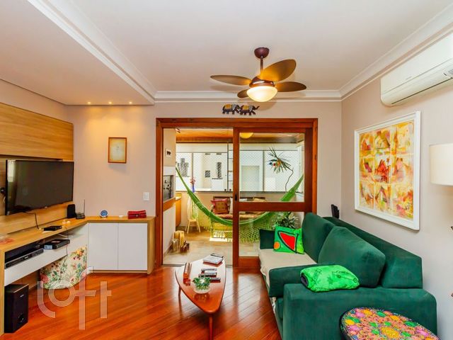 Apartamento com 98m², 2 dormitórios, 1 suíte, 1 vaga, São João em Porto Alegre