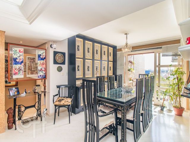 Apartamento com 111m², 3 dormitórios, 1 suíte, 1 vaga, São João em Porto Alegre