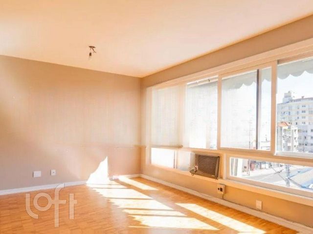Apartamento com 112m², 3 dormitórios, 1 suíte, 2 vagas, Rio Branco em Porto Alegre