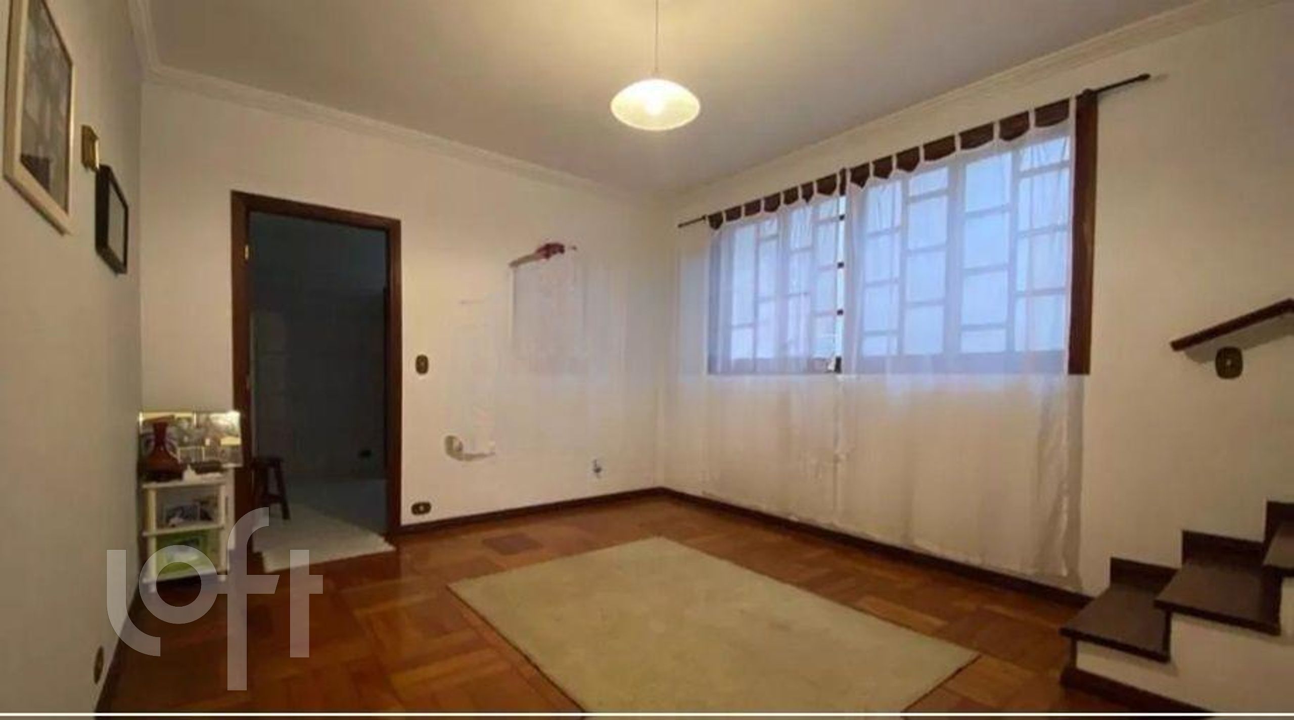 Casa à venda com 4 quartos, 143m² - Foto 2