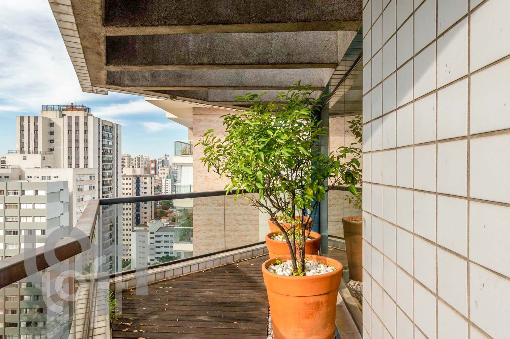 Apartamento à venda com 3 quartos, 180m² - Foto 16