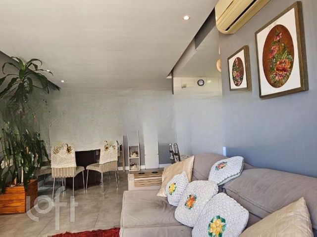 Apartamento com 74m², 3 dormitórios, 1 suíte, 1 vaga, Vila Ipiranga em Porto Alegre