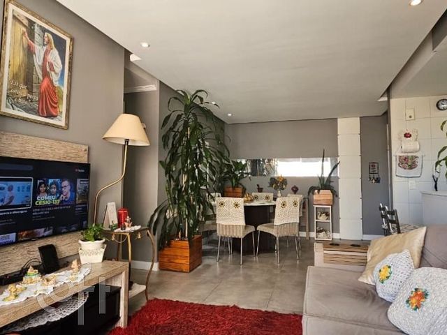 Apartamento com 74m², 3 dormitórios, 1 suíte, 1 vaga, Vila Ipiranga em Porto Alegre