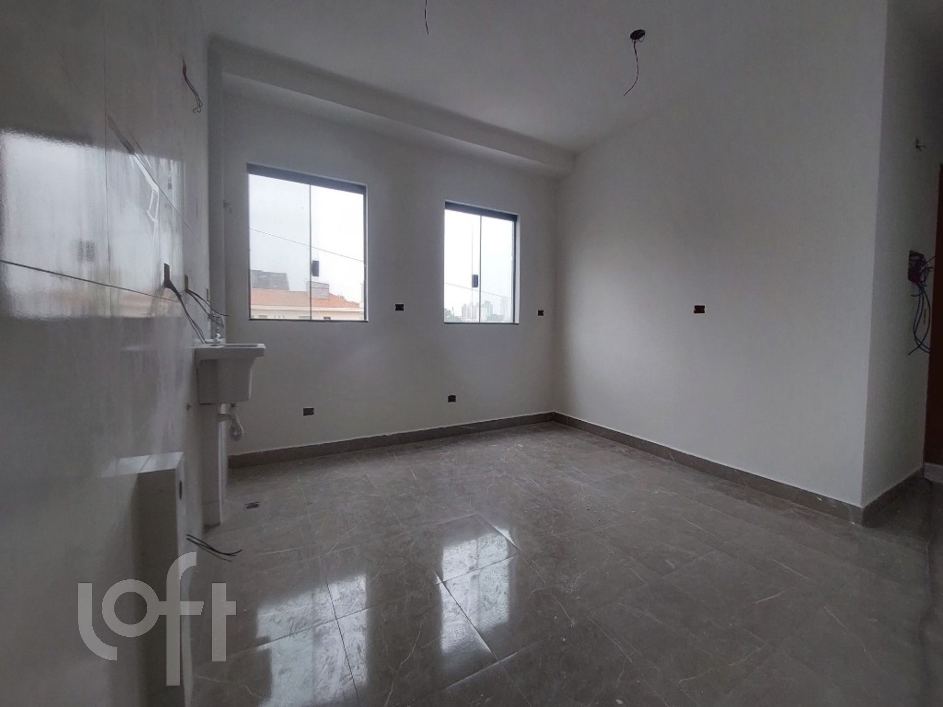 Apartamento à venda com 2 quartos, 42m² - Foto 2