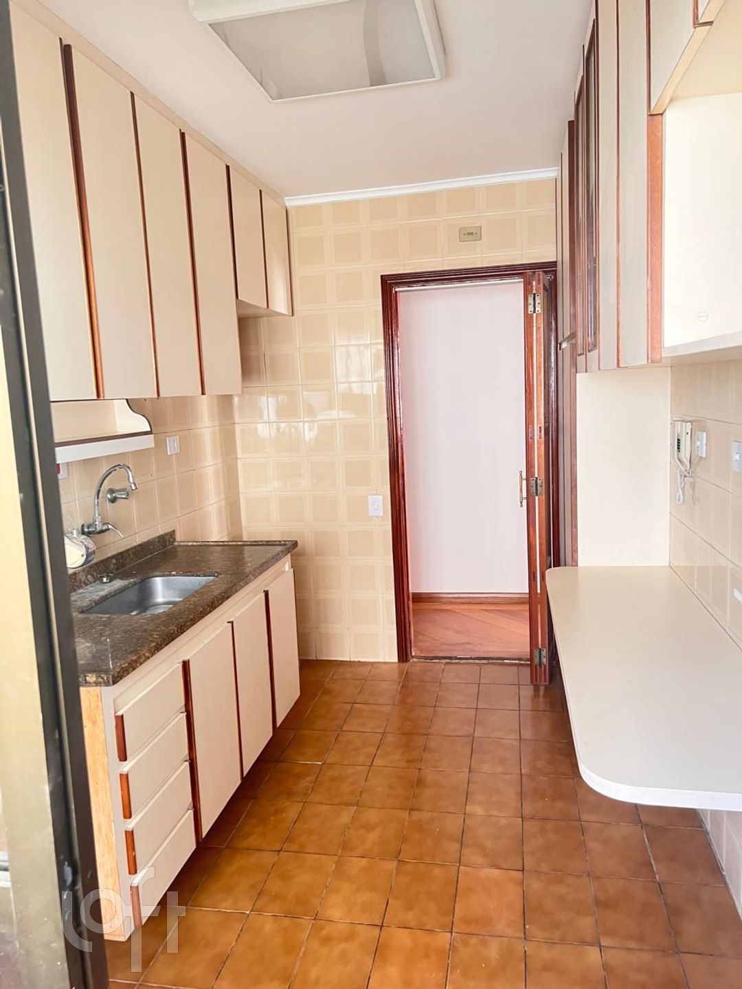 Apartamento à venda com 2 quartos, 70m² - Foto 3