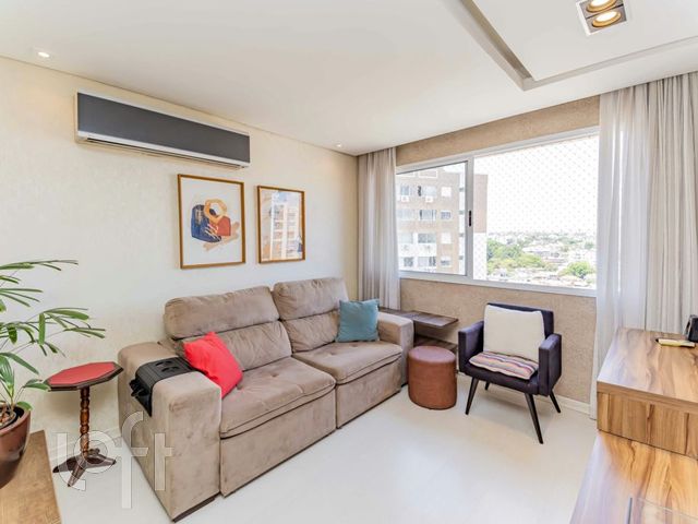 Apartamento com 68m², 3 dormitórios, 1 suíte, 1 vaga, Vila Ipiranga em Porto Alegre