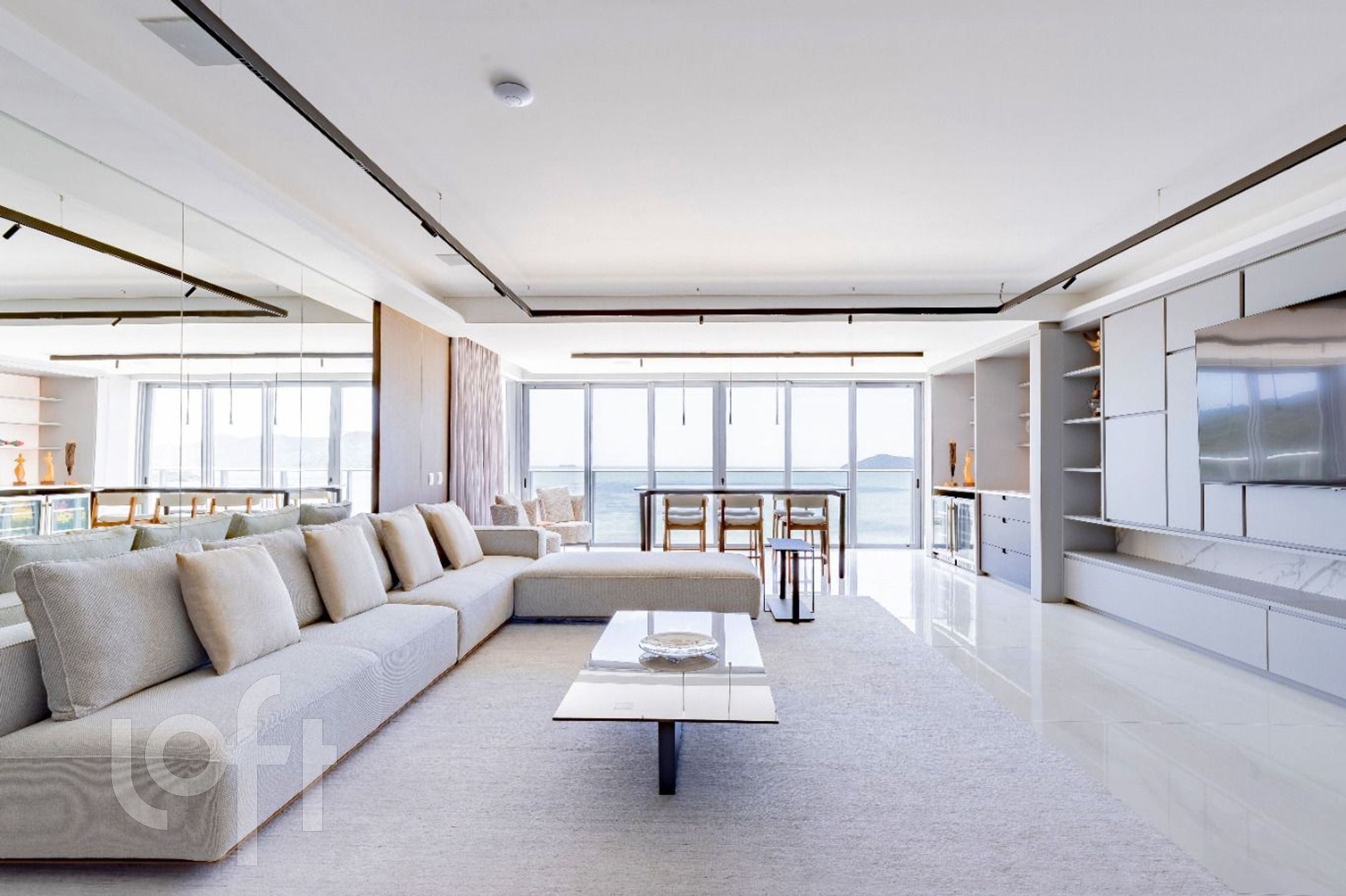 Apartamento à venda em Centro com 264 m², 4 quartos, 4 suítes, 4 vagas