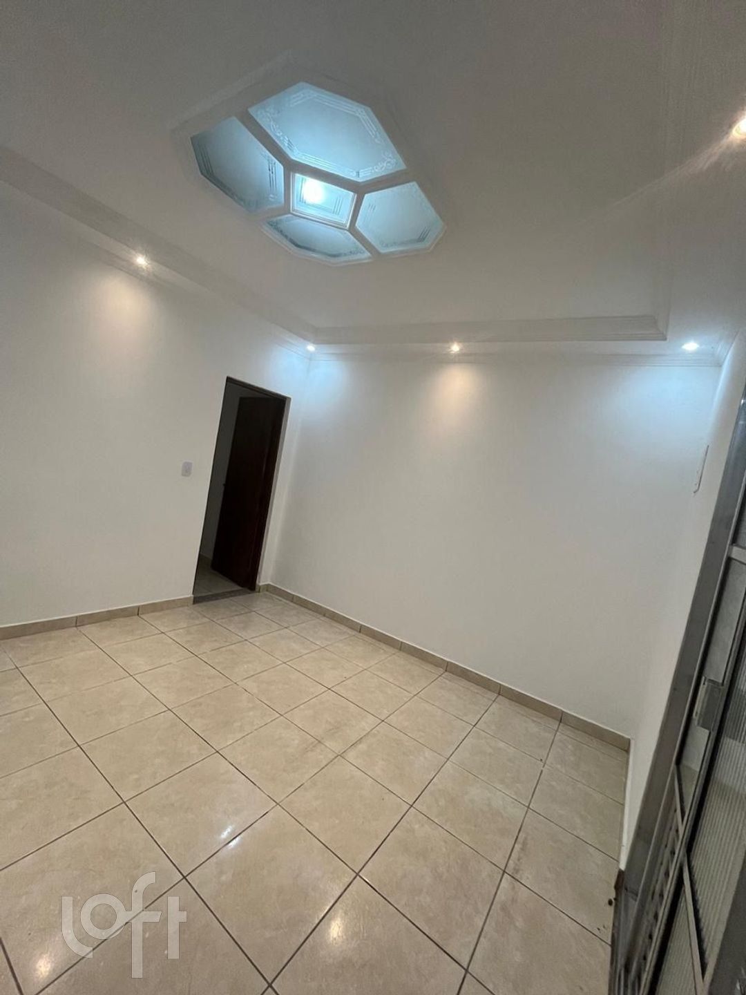 Casa à venda com 3 quartos, 125m² - Foto 2