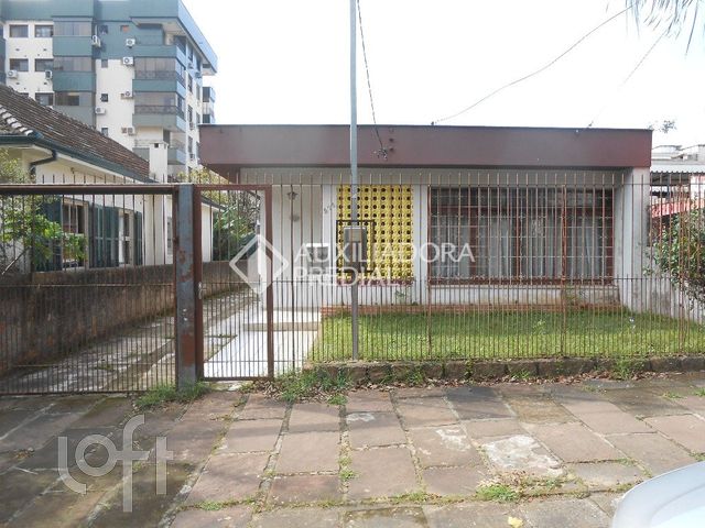Casa com 358m², 3 dormitórios, Higienópolis em Porto Alegre